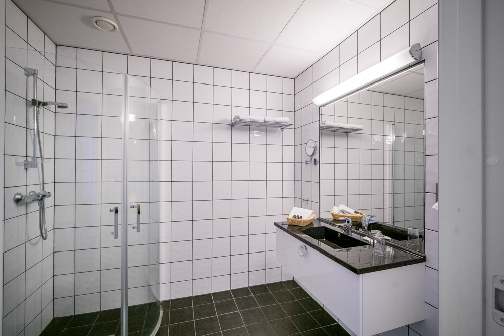 Bad på hotellrom - Finnøy Bryggehotell